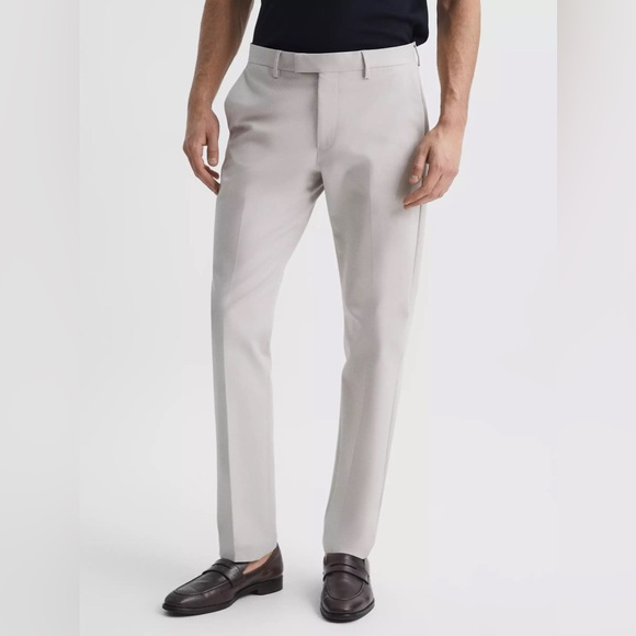 Reiss Eastbury Slim Fit Cotton Blend Chino Trousers (Stone) - Picture 2 of 7